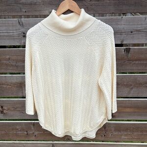 Aventura Women's Soft Cream Sweater size S-M